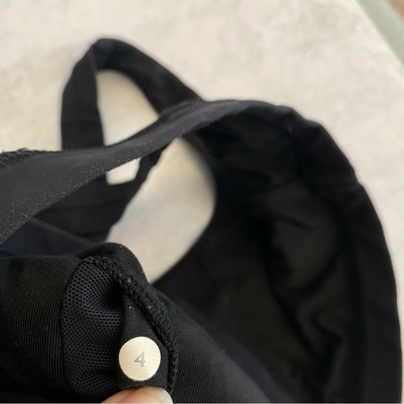 Lululemon || Run Stuff Your Bra Black 4 - Picture 4 of 6